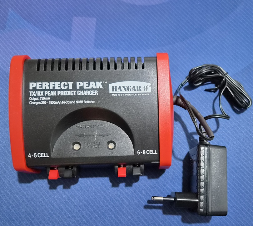 מטען DC TX/RX (4.8V-9.6V) Auto Peak Charger Ni-Mh/Ni-Cd Hangar 9